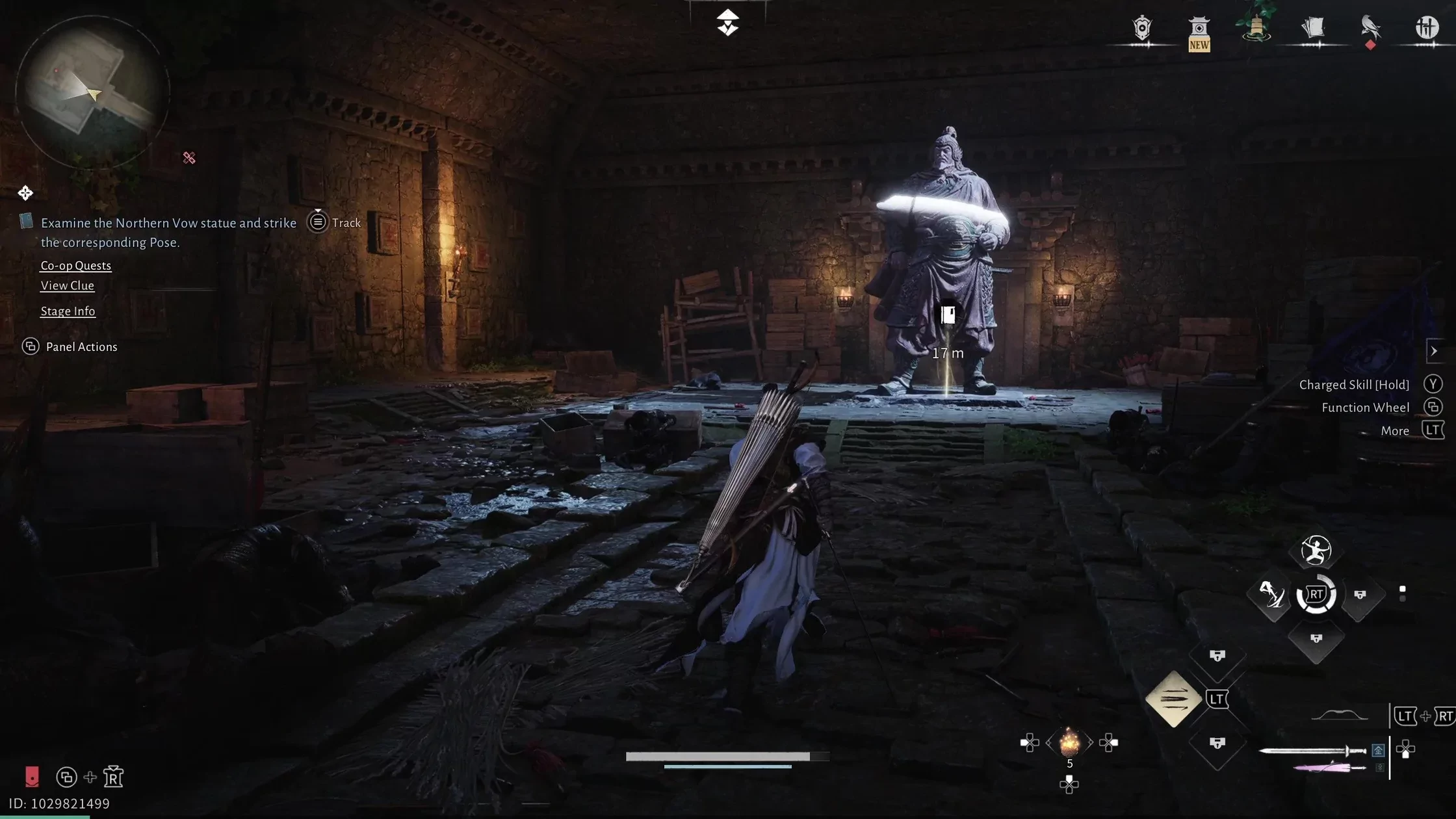 Toàn cảnh phòng câu đố với tượng trung tâm